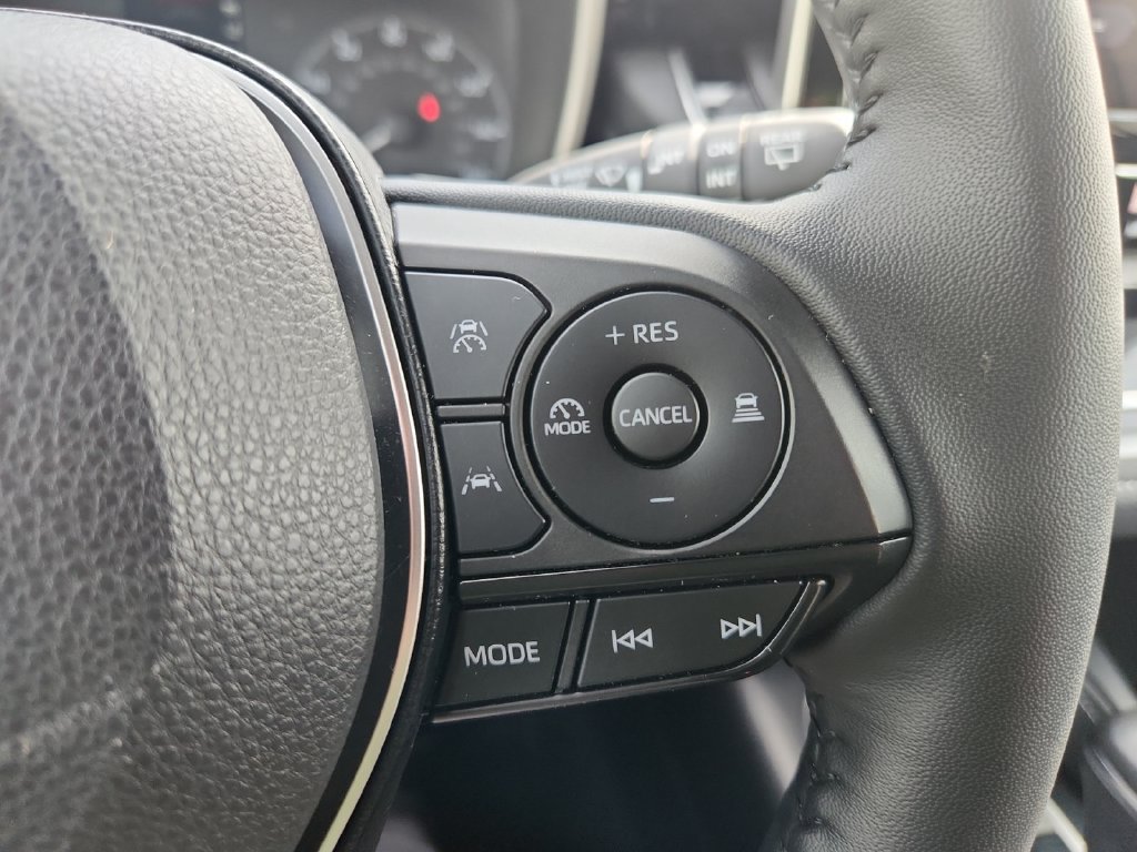Used 2025 Toyota Corolla SE FWD image 19