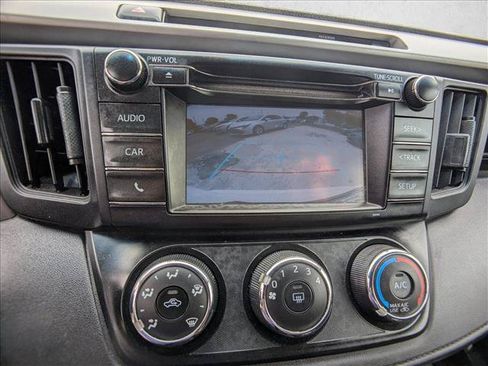 Used 2016 Toyota RAV4 LE FWD image 14