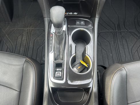 Used 2024 Chevrolet Equinox Premier image 38