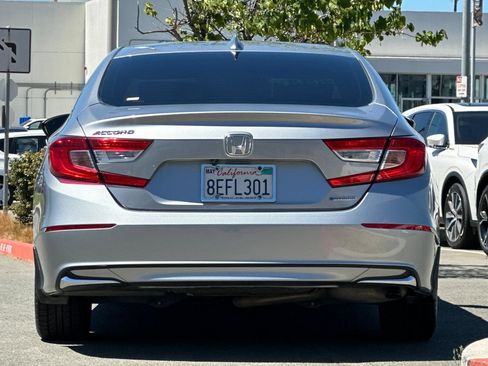 Used 2018 Honda Accord EX image 5