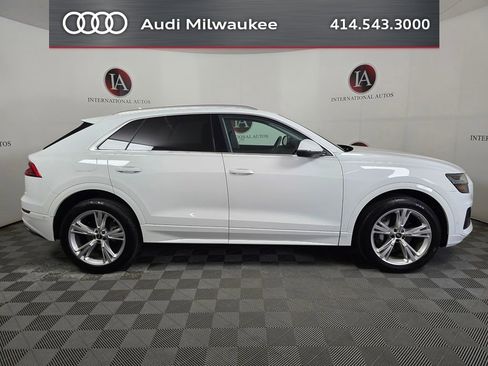 Used 2023 Audi Q8 Premium w/ Convenience Package AWD/4WD image 3