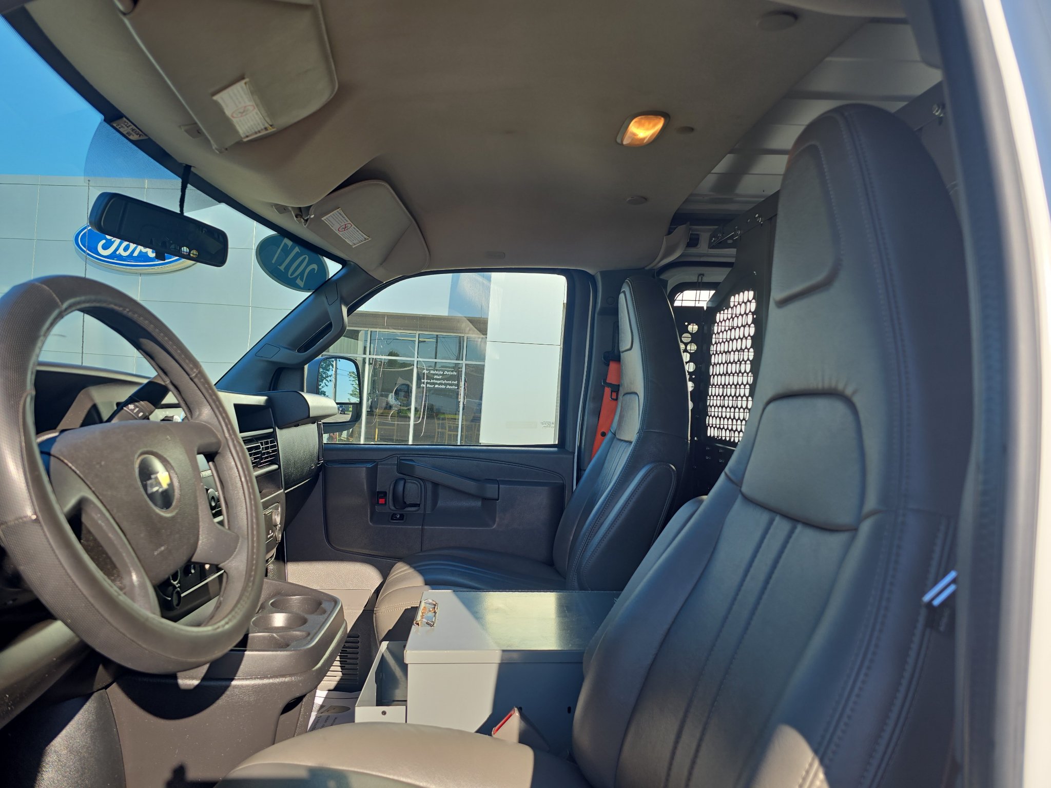 Used 2017 Chevrolet Express 2500 RWD image 16