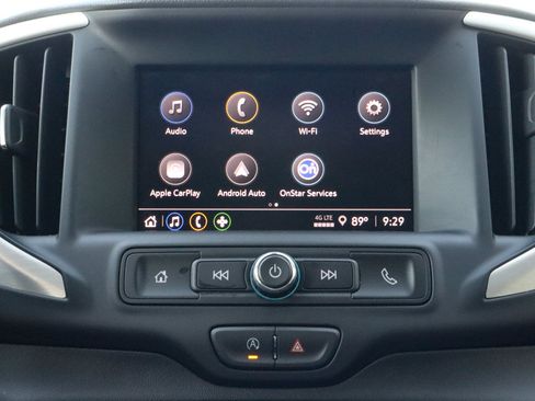 Used 2024 GMC Terrain SLE FWD image 18