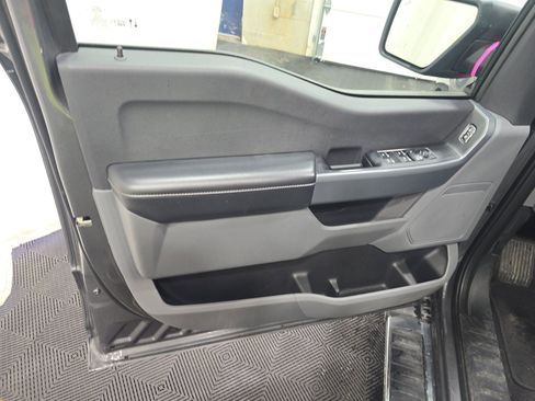 Used 2023 Ford F150 XLT w/ XTR Package image 9
