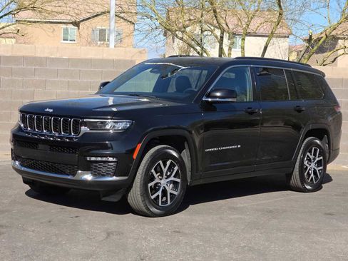 Used 2024 Jeep Grand Cherokee L Limited w/ Luxury Tech Group II image 5