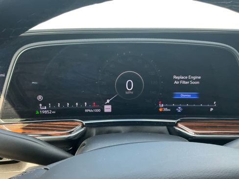 Used 2022 Cadillac Escalade Premium Luxury w/ LPO, Radiant Package AWD/4WD image 17