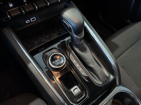 Certified 2025 GMC Canyon Elevation image 23