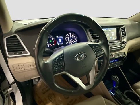 Used 2018 Hyundai Tucson SEL Plus image 12
