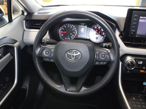 Used 2022 Toyota RAV4 XLE w/ Convenience Package AWD/4WD image 19