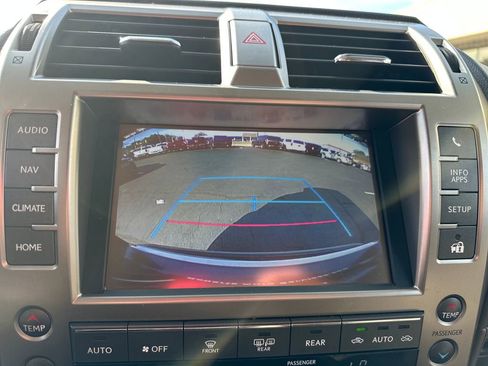 Used 2015 Lexus GX 460 w/ Premium Package image 21