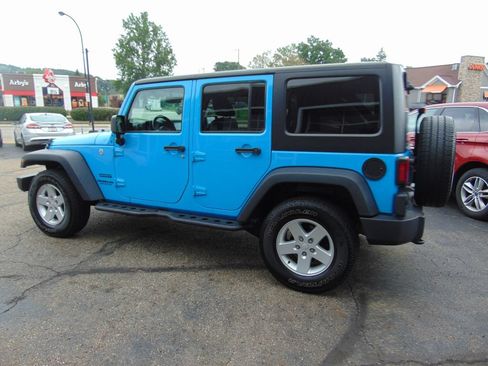Used 2017 Jeep Wrangler Unlimited Sport w/ Quick Order Package 24S AWD/4WD image 8