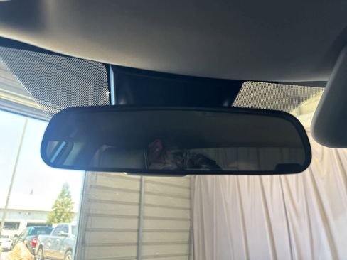 Used 2018 Toyota Corolla SE w/ Carpet Mat Package (TMS) FWD image 25