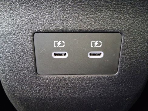 New 2026 Nissan Kicks SR image 24