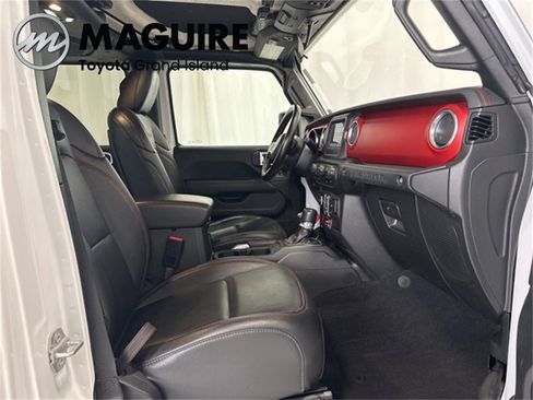 Used 2021 Jeep Wrangler Unlimited Rubicon w/ Cold Weather Group image 17