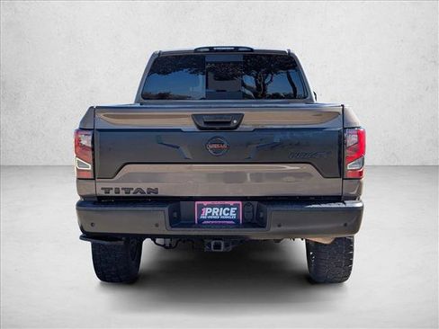 Used 2020 Nissan Titan PRO-4X w/ Pro-4x Convenience Package image 6