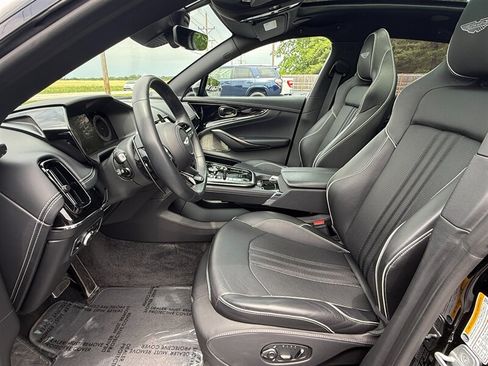 Used 2025 Aston Martin DBX 707 AWD/4WD image 11