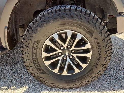 Used 2020 Ford F150 Raptor w/ Equipment Group 801A Mid AWD/4WD image 7
