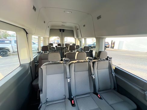 Used 2025 Ford Transit 350 XLT image 31