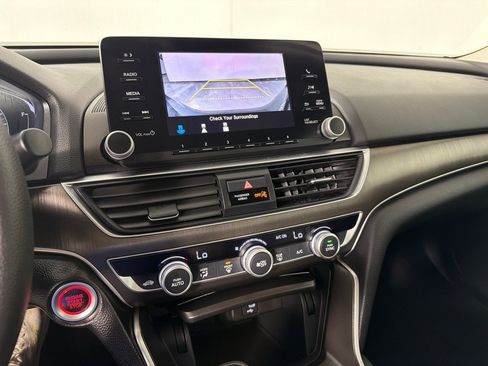 Used 2018 Honda Accord LX image 15