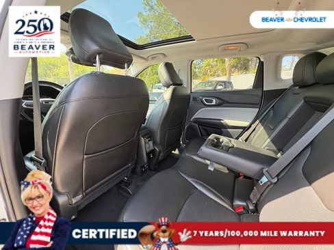 Used 2022 Jeep Compass Latitude w/ Sun and Sound Group AWD/4WD image 15