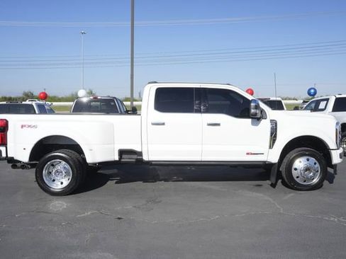Certified 2024 Ford F450 Platinum w/ FX4 Off-Road Package AWD/4WD image 5