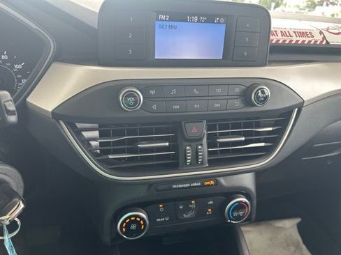 Used 2022 Ford Escape S AWD/4WD image 13