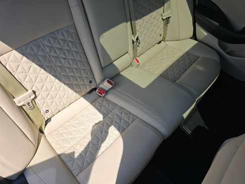 Used 2022 Nissan Maxima Platinum w/ Sport Mat Group FWD image 15