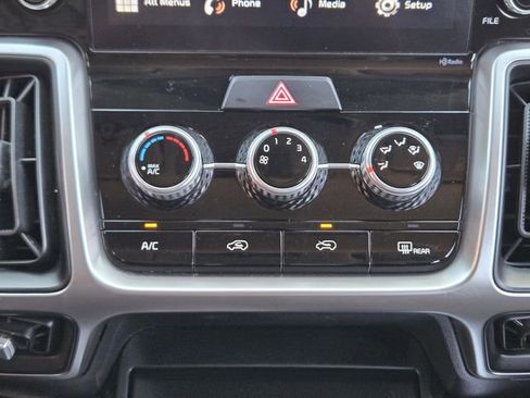 Used 2022 Kia Sorento LX AWD/4WD image 22