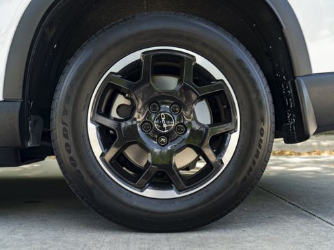 Used 2025 Honda Pilot EX-L image 15