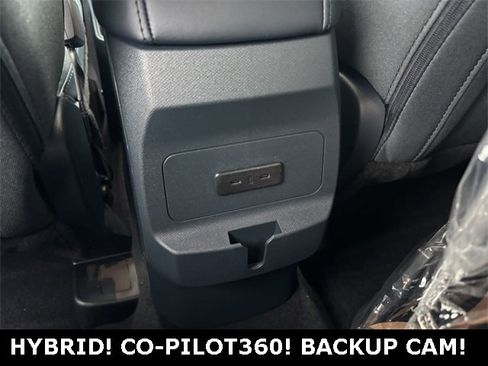 New 2025 Ford Maverick XLT image 25