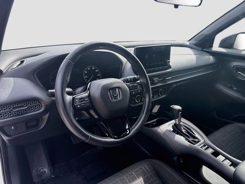 Used 2024 Honda HR-V Sport image 9