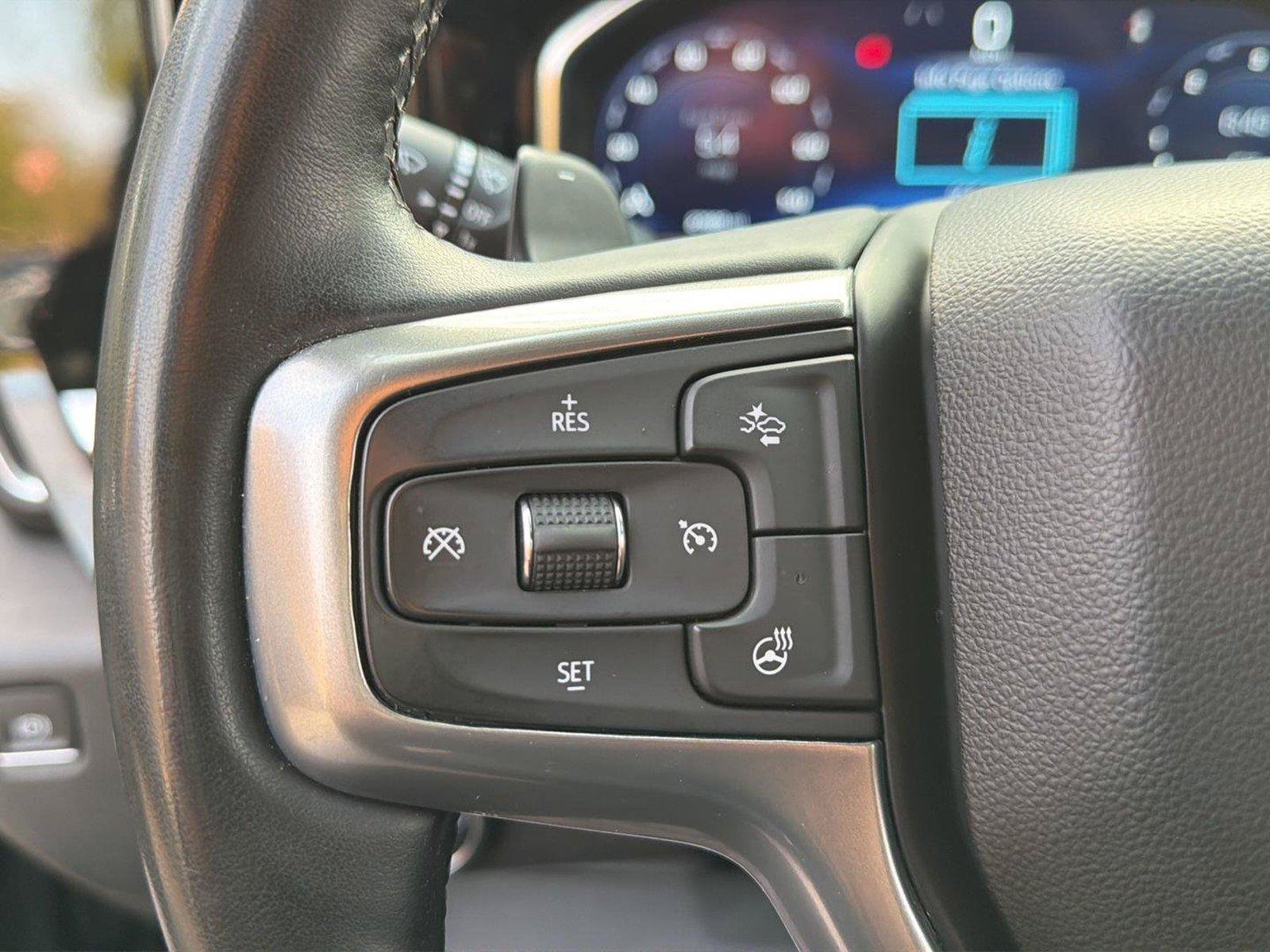 Used 2023 Chevrolet Silverado 1500 RST AWD/4WD image 16