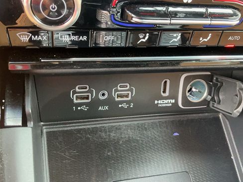 Used 2024 Jeep Grand Cherokee Summit AWD/4WD image 30