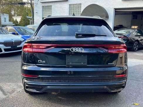 Used 2021 Audi Q8 Premium Plus w/ Premium Plus Package image 6