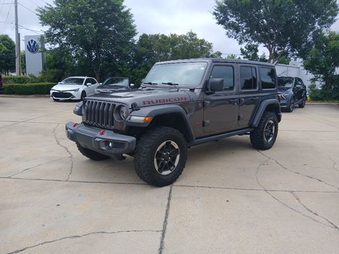 Used 2018 Jeep Wrangler Unlimited Rubicon AWD/4WD image 3