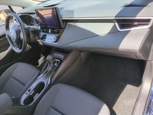 Used 2025 Toyota Corolla LE FWD image 20
