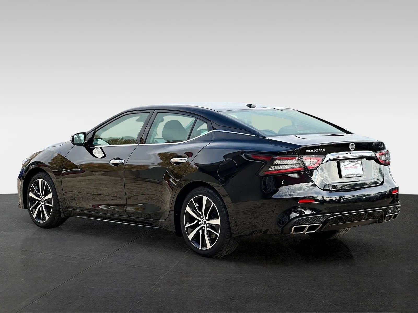 Used 2021 Nissan Maxima 3.5 SV w/ Floor Mat Group FWD image 5