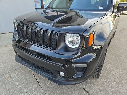 Used 2023 Jeep Renegade Altitude w/ Sun/Sound Group image 18