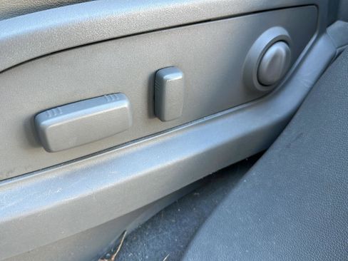 Used 2015 Chevrolet Traverse LT image 10