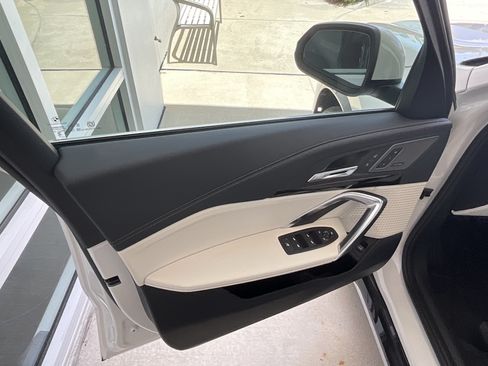 New 2026 BMW X1 xDrive28i w/ Convenience Package AWD/4WD image 8