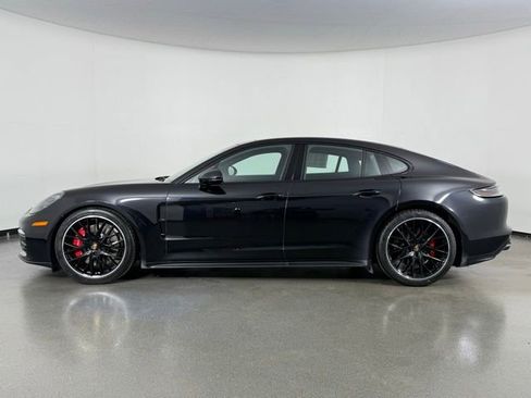 Used 2021 Porsche Panamera GTS image 5