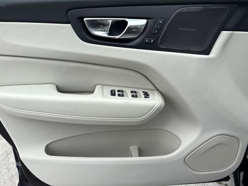 New 2026 Volvo XC60 T8 Ultra AWD/4WD image 9