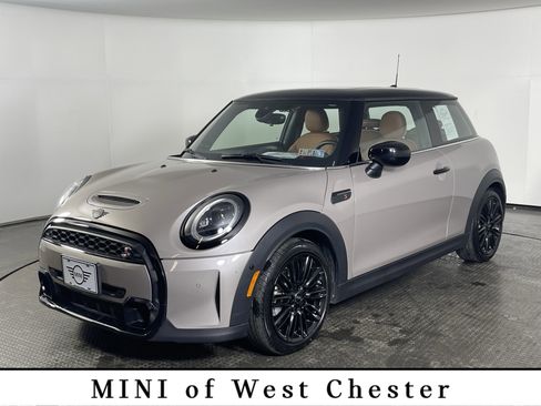 Used 2024 MINI Cooper S image 1