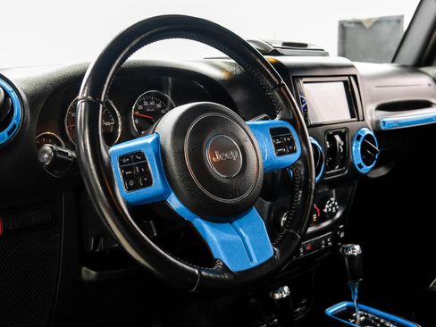 Used 2016 Jeep Wrangler Unlimited Rubicon AWD/4WD image 19