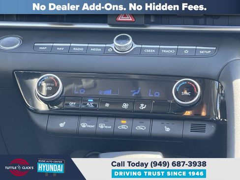 Certified 2024 Hyundai Elantra Limited image 13