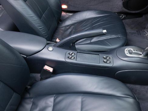 Used 2000 Porsche 911 Cabriolet image 26