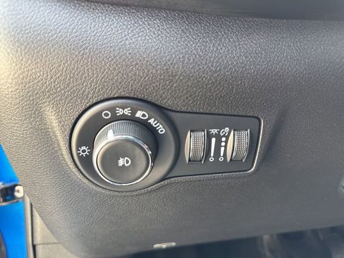 Used 2024 Jeep Compass Latitude AWD/4WD image 20