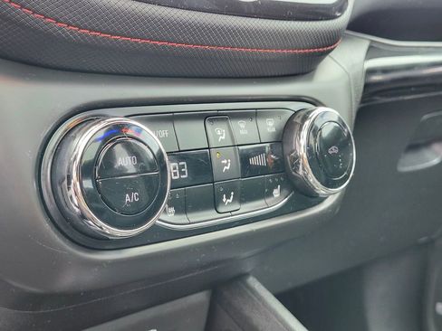 Used 2023 Chevrolet TrailBlazer RS w/ Sun and Liftgate Package image 21