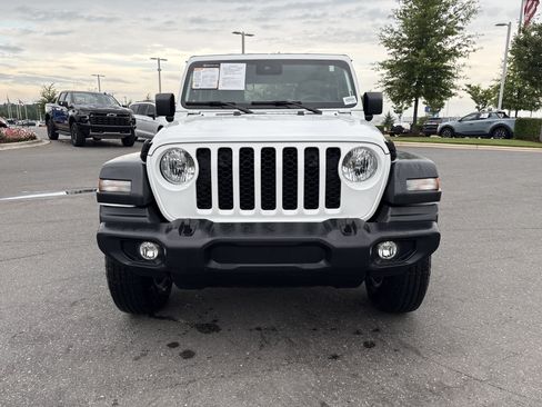 Used 2024 Jeep Wrangler Sport AWD/4WD image 3