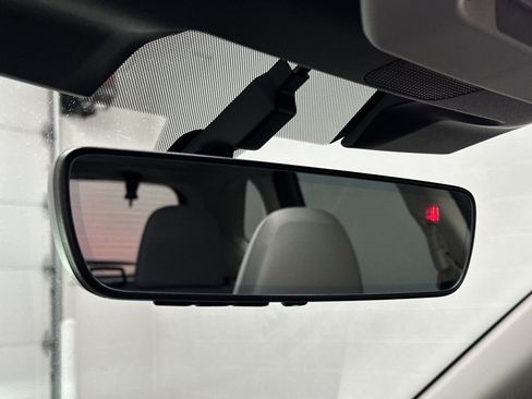 Used 2024 Subaru Forester Premium image 33